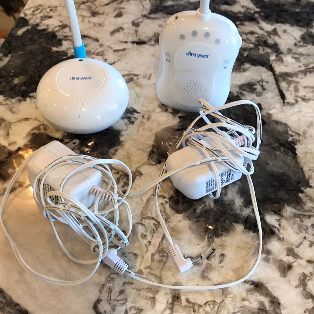 FIRST YEARS Baby Monitor with all cables 👶🏼 🍼